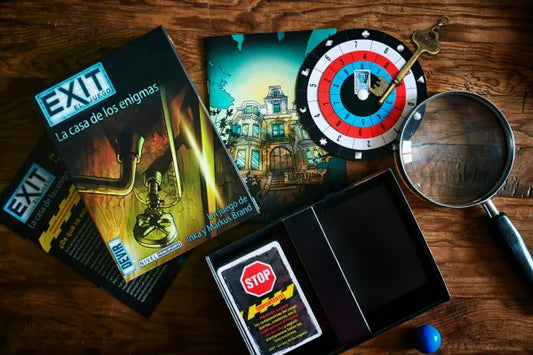 EXIT 12 - La Casa de los Enigmas - Nivel: Principiante