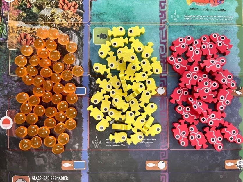 Stonemaier Games: Finspan Upgrade Pack | Huevos blandos y fichas de pescado de madera | 40 fichas jóvenes, 20 fichas escolares y 50 fichas de huevo blando (plástico TPR)