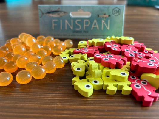 Stonemaier Games: Finspan Upgrade Pack | Huevos blandos y fichas de pescado de madera | 40 fichas jóvenes, 20 fichas escolares y 50 fichas de huevo blando (plástico TPR)